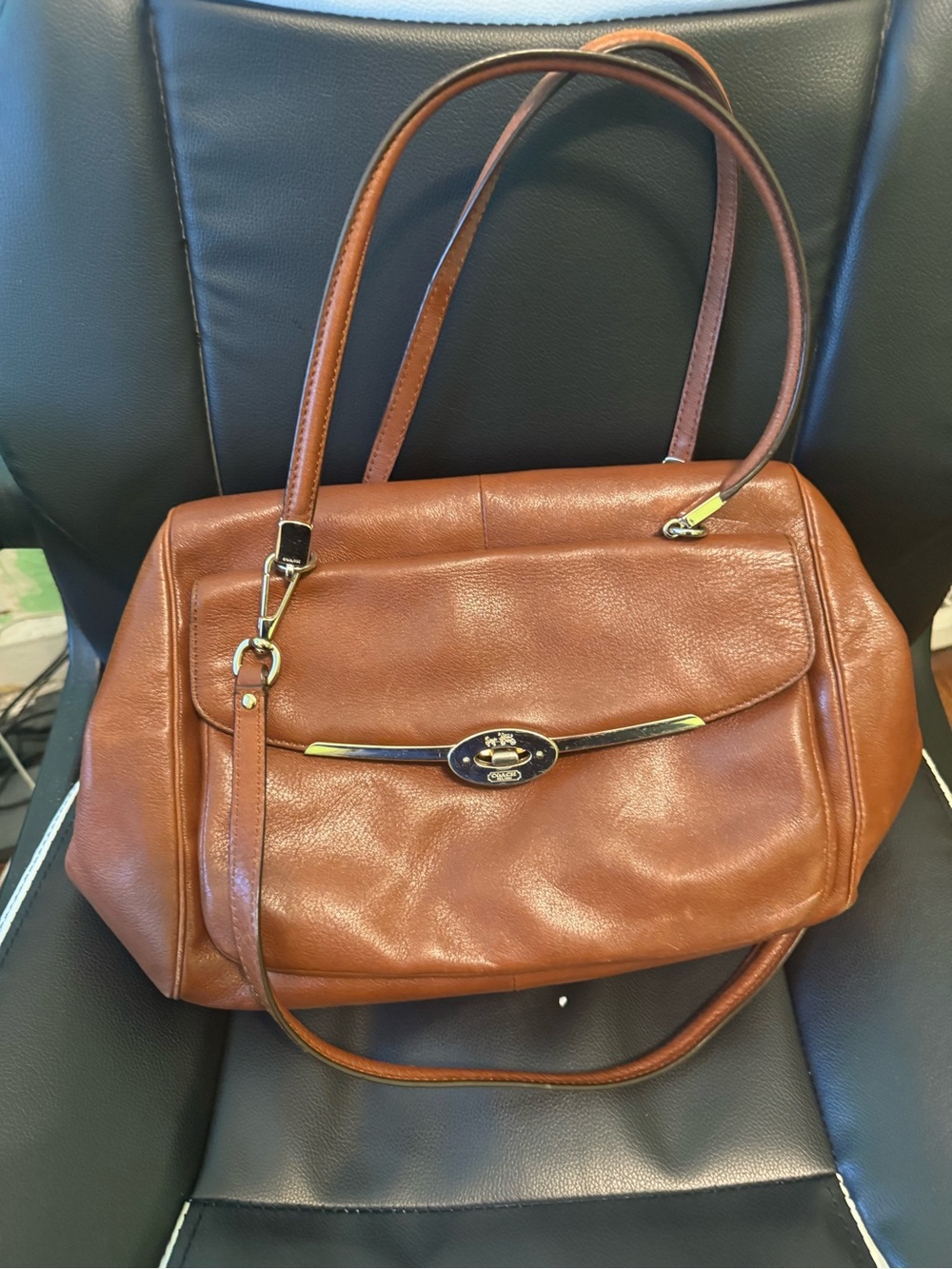 Vintage Coach Tan Brown Leather Satchel with Gold-Tone Accent